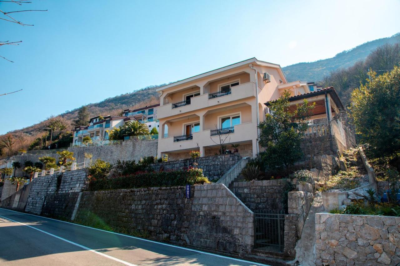 La Castagna Apartments Kotor Exterior photo